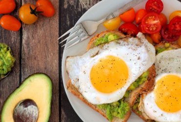 Comida ovovegetariana: alimentos de origen vegetal y huevos.
